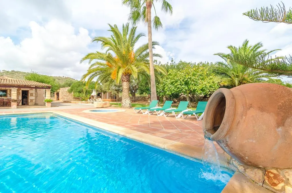 Villa Can Bosco Vuit Son Carrio  Espanha